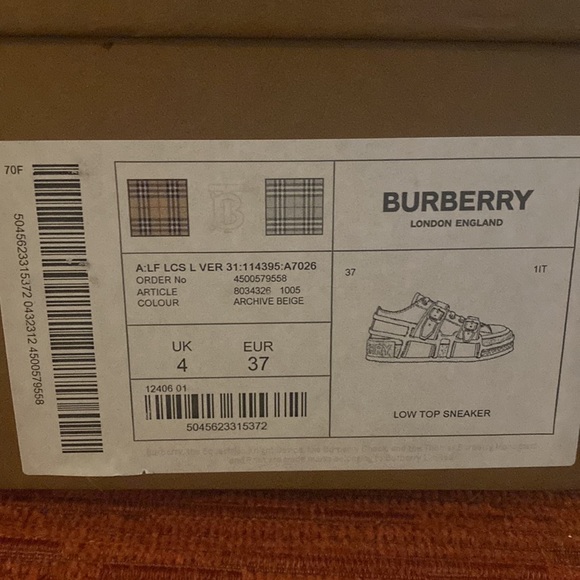 WOMENS US SIZE 6 WOMENS BURBERRY LCSL SHOE - Picture 10 of 10